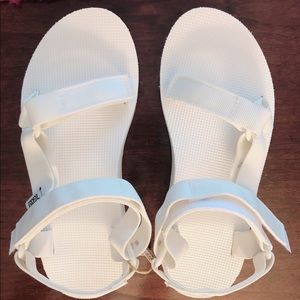 Flatform Universal Sandal in White